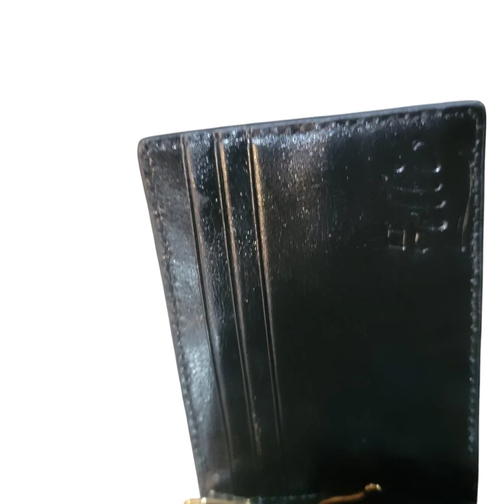 Chic Black Croc-Embossed Wallet